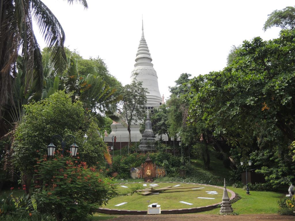Discovery Hotel Phnom Penh Dış mekan fotoğraf