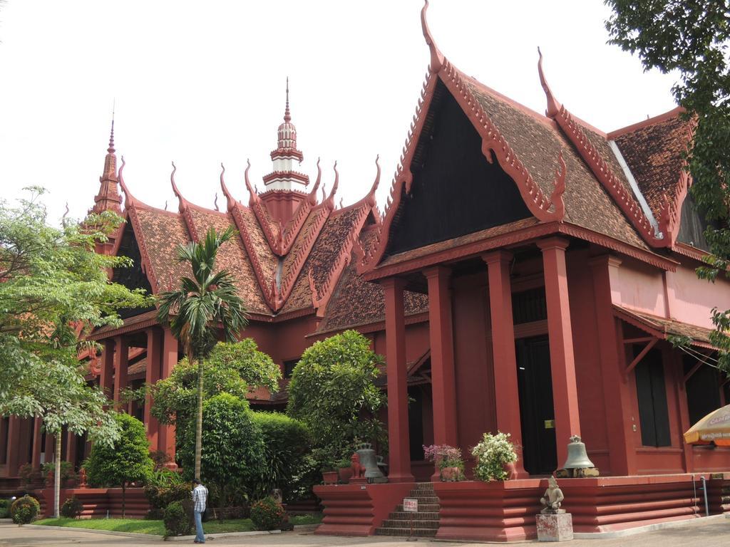 Discovery Hotel Phnom Penh Dış mekan fotoğraf