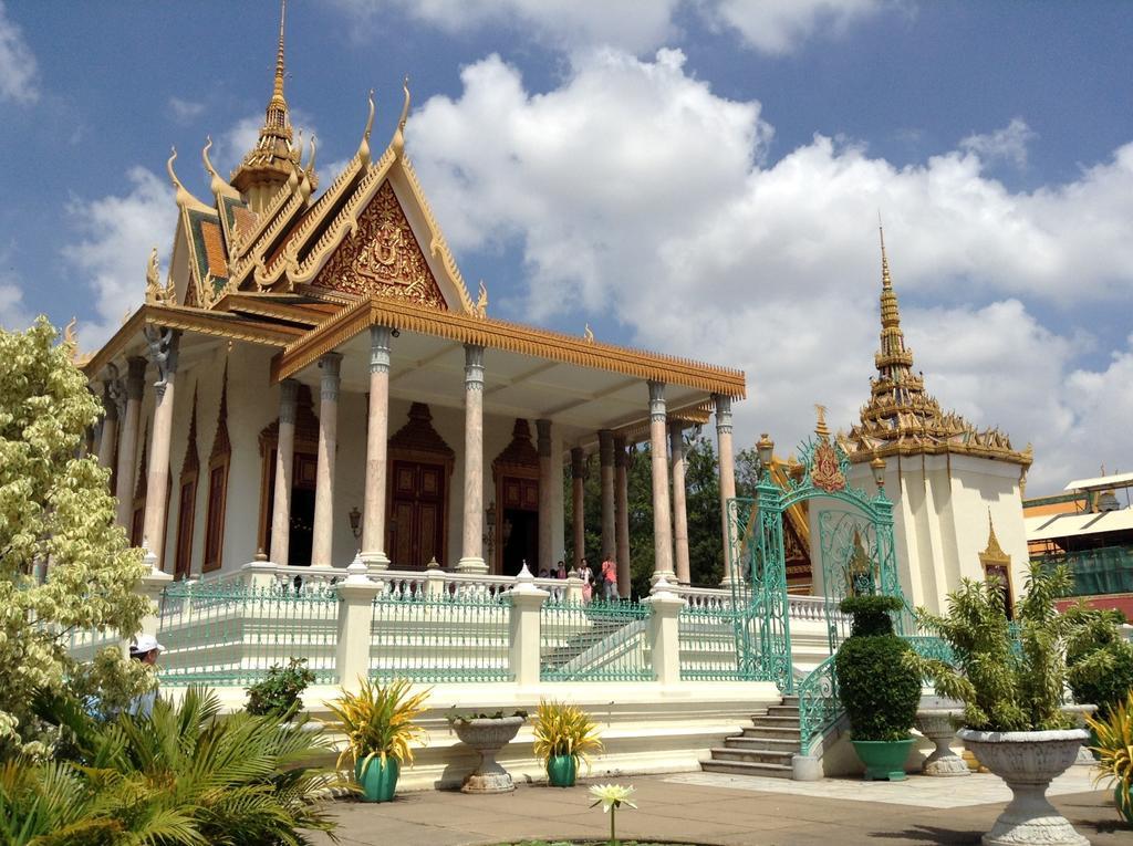 Discovery Hotel Phnom Penh Dış mekan fotoğraf