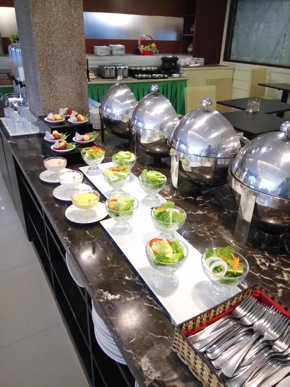Discovery Hotel Phnom Penh Dış mekan fotoğraf