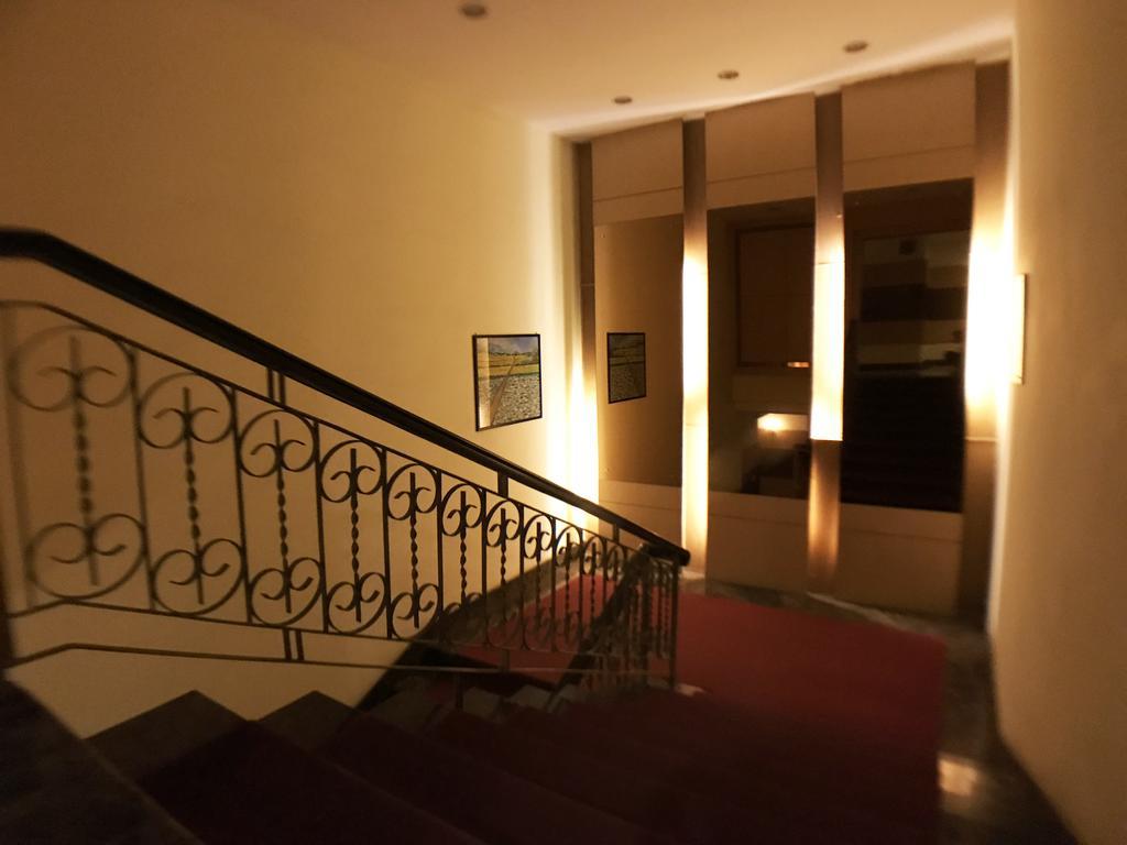 Discovery Hotel Phnom Penh Dış mekan fotoğraf